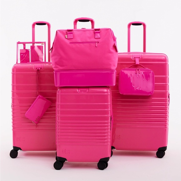 BEIS x BARBIE The Cosmetic Case
IN BARBIE™ PINK - Picture 16 of 16